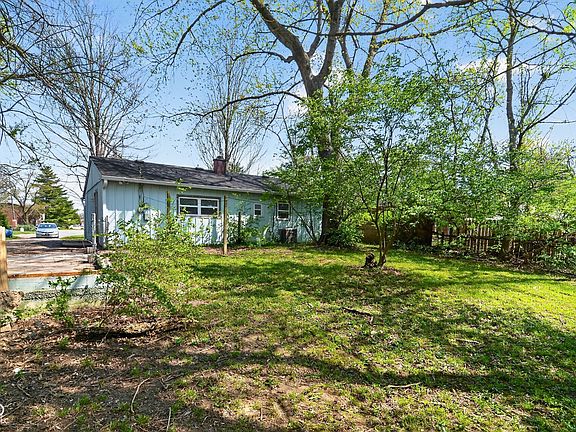 2nd image of 4002 N Mitthoefer Rd