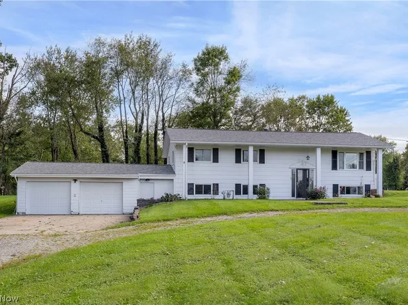 6410 Westmore St, Louisville, OH 44641