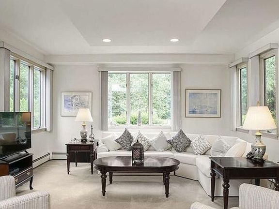 2nd image of 20 Homestead Pl