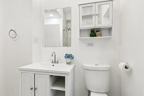 2958 W Montrose Ave #2 Photo 1 2958 W Montrose Ave #2 Photo 1