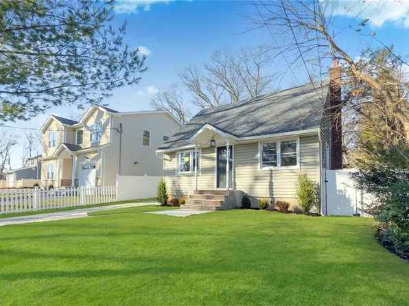 11 Hickory, Bayville, NY 11709