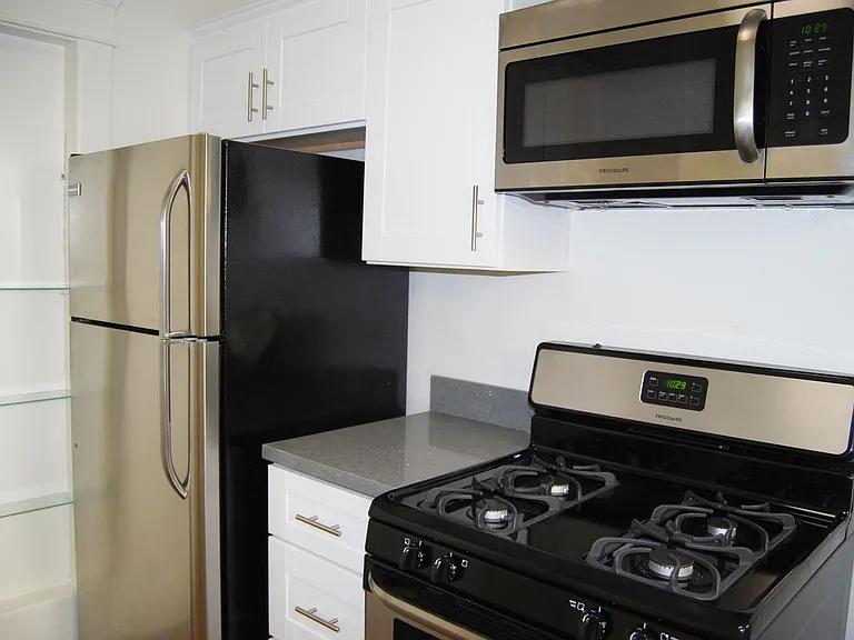3817 E Livingston Dr — Photo 23