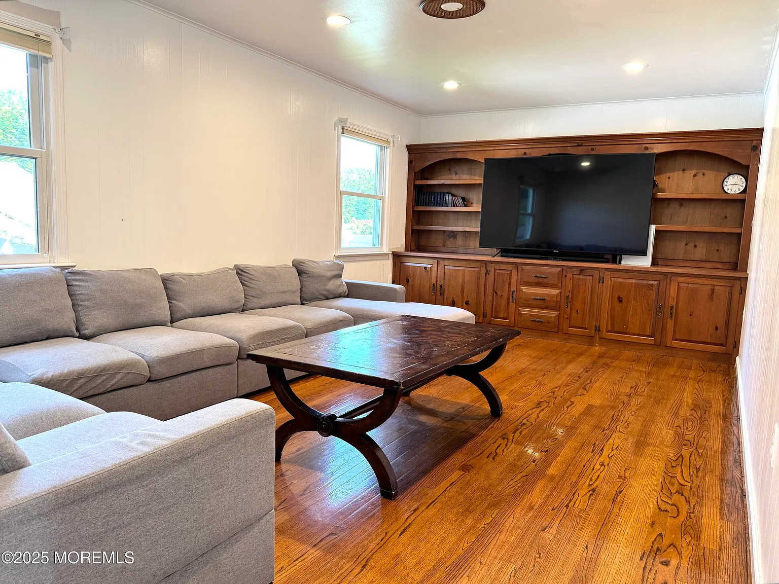 4 bed, 3.5 bath, 2400 sqft, $3,200 — Photo 4