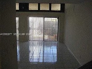 4045 SW 68th Way #5-I — Photo 2