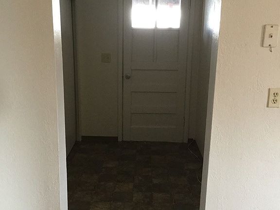 5th image of 411 Logan St