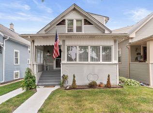 5230 W Waveland Ave, Chicago, IL 60641