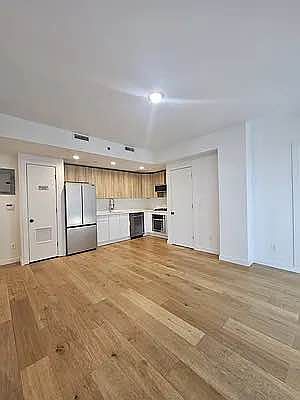 1st image of 30-90 14th St #112