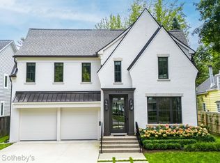 940 Poppleton St, Birmingham, MI 48009