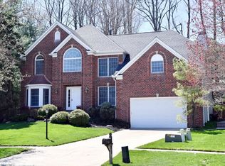19214 Seven Oaks Dr, Strongsville, OH