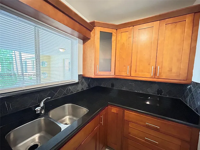 2880 Pine Tree Dr #3 — Photo 3