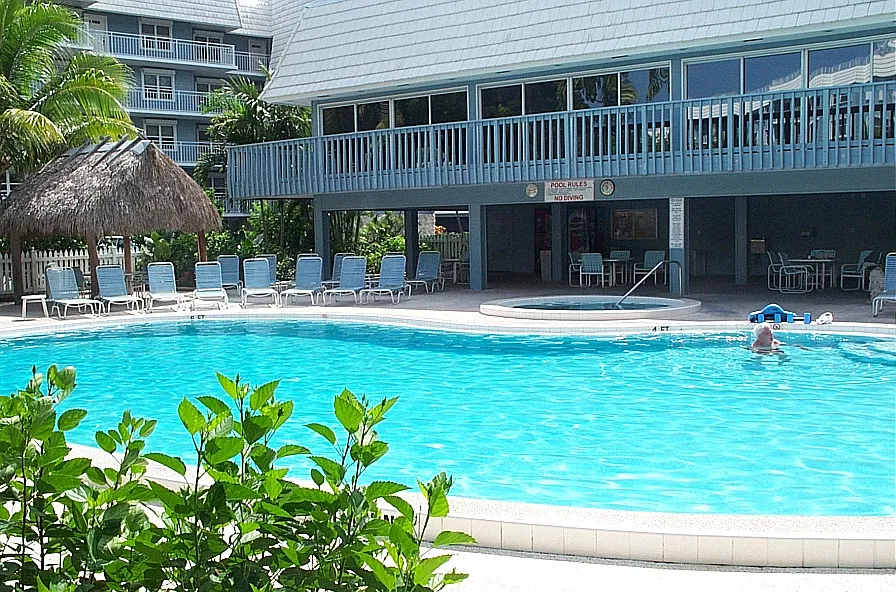 2 bed, 1099 sqft, $3,975 — Photo 4