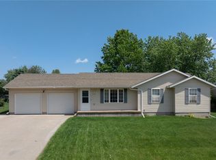 402 Richland Ave, Urbana, IA