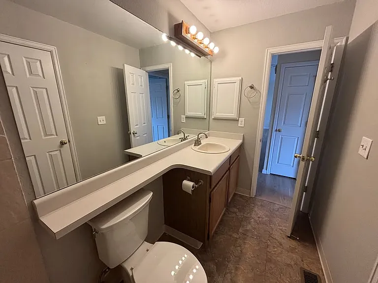 3933 W 63rd Pl — Photo 11