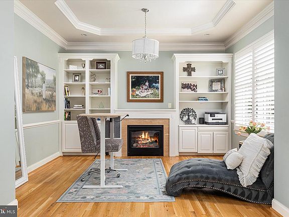 5th image of 15564 Legacy Way