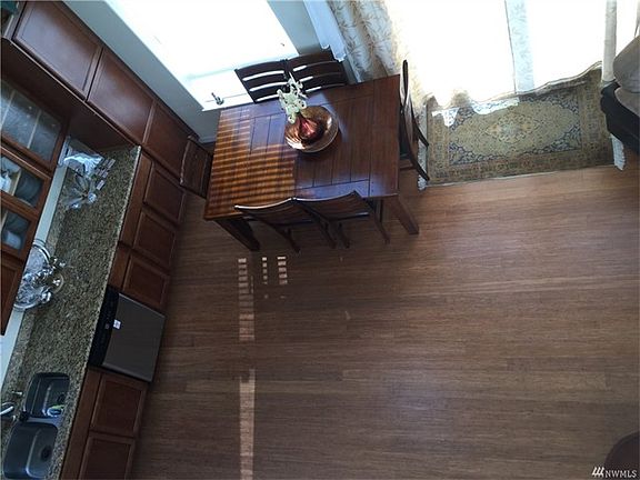 4th image of 168 Wishkah Ave
