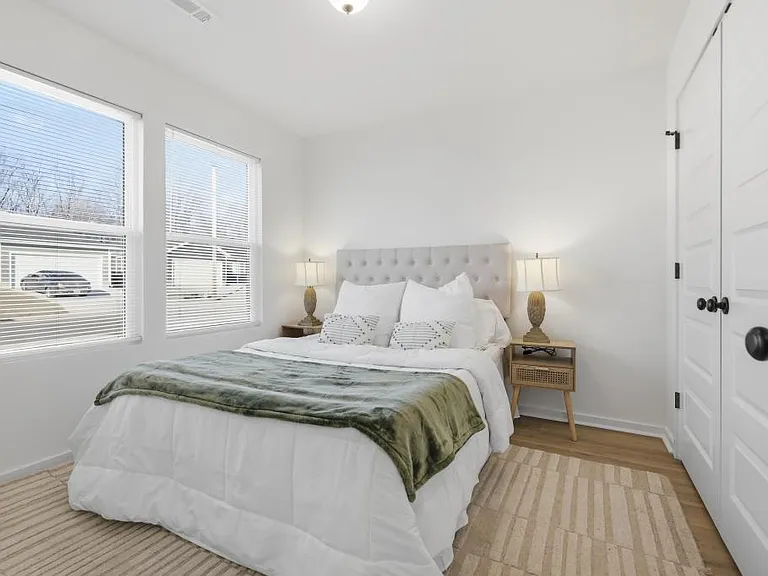 207 S Eagle Ln — Photo 34