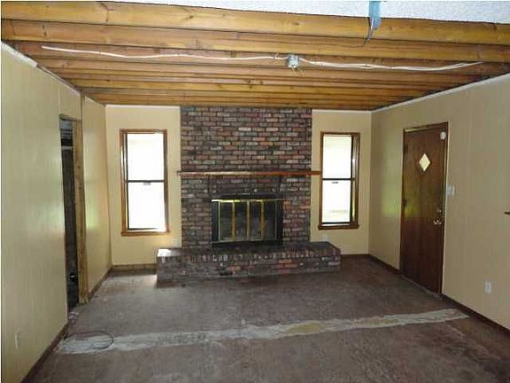 2nd image of 4018 Bernhardt Dr