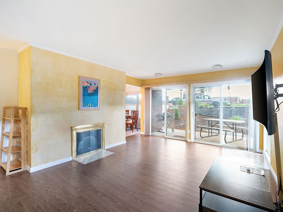 1st image of 500 Manhattan Dr APT A1