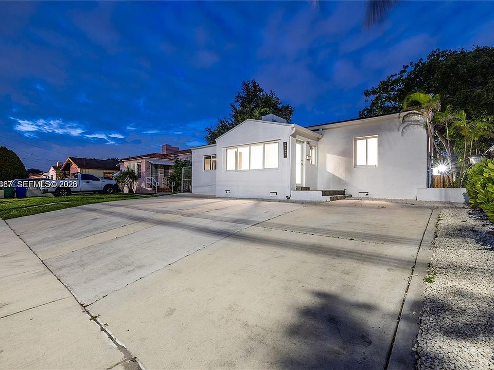 1st image of 2729 SW 18th St