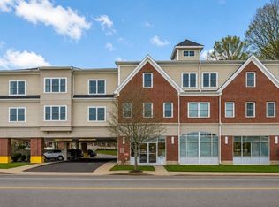 441 Washington St APT 305, Dedham, MA 02026