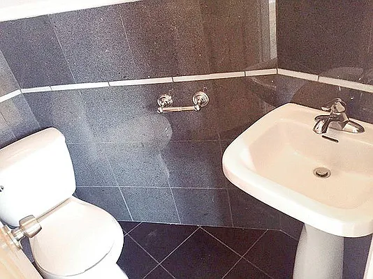 Rented by J PRESTON AND ASSOCIATES INC | media 7