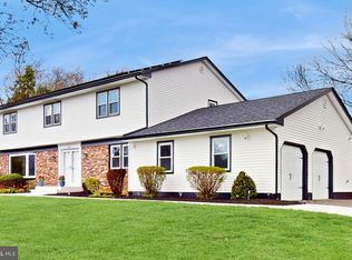 11 Manor Ridge Dr, Princeton Junction, NJ 08550