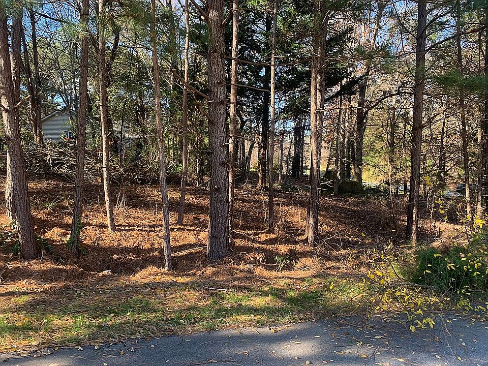 2nd image of 505 Orchid Ct