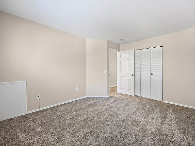721 Cedarwood — Photo 37