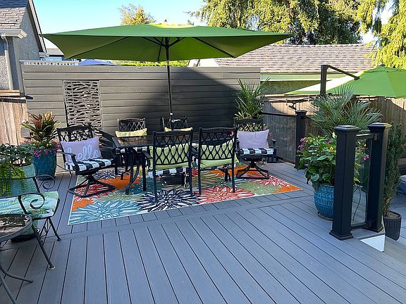 Outdoor dining, Azek decking