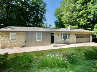 745 Robinhood Dr, Newark, OH 43055