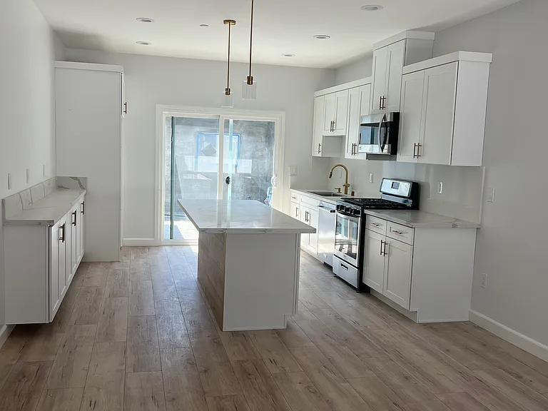 12681 Groveview St — Photo 5