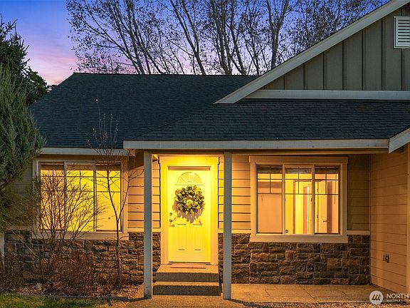 2nd image of 108 Courtney Court