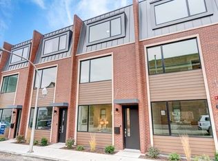 2737 W Prindiville St, Chicago, IL 60647