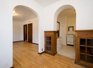 402 S Race St #1B-1BA-600SQFT, Urbana, IL 61801