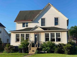 343 W Division St, Ishpeming, MI 49849