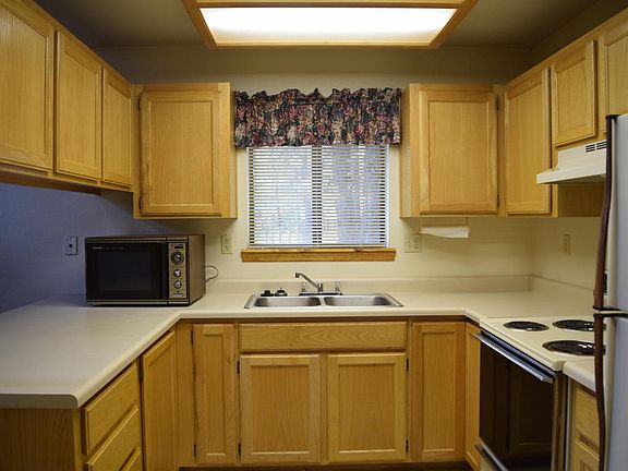 4th image of 2484 Black Bear Ln