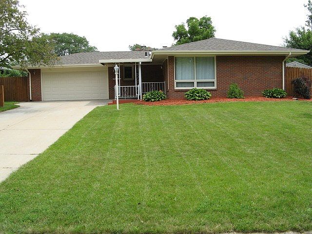 1st image of 412 Woodland Dr