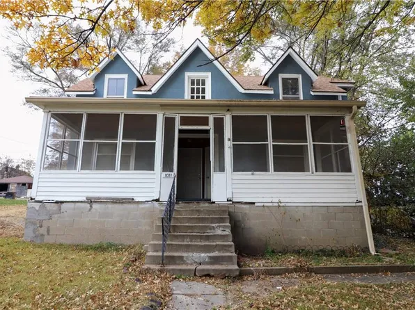 1011 Atchison St, Atchison, KS 66002