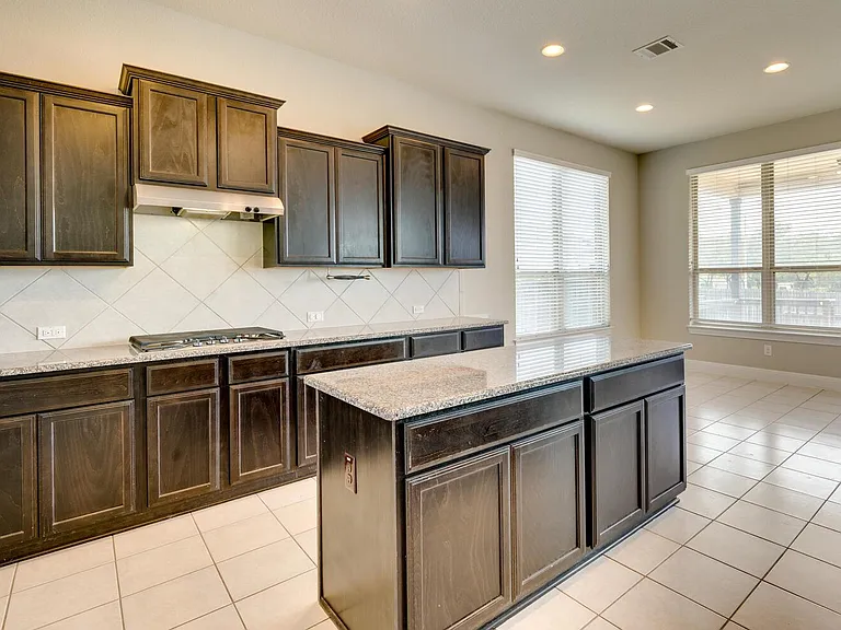 845 Richardson Ln — Photo 15