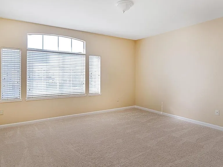 4594 Crabapple Ct — Photo 16