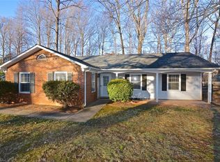 12 Granada Ct, Greensboro, NC 27407