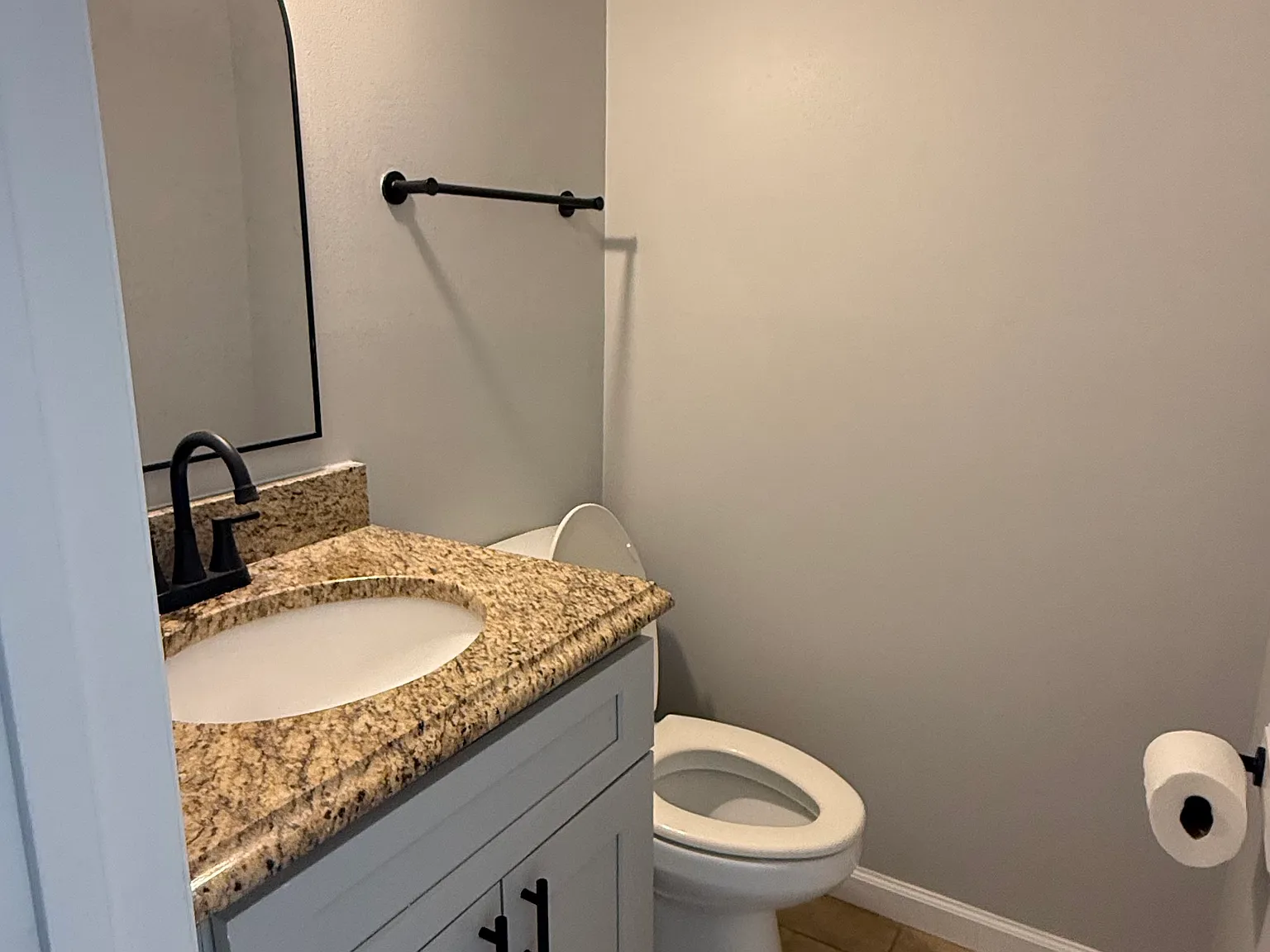 2 bed, 2.5 bath, 1122 sqft, $1,795 — Photo 3