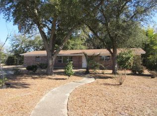6411 Barnes St, Milton, FL 32570