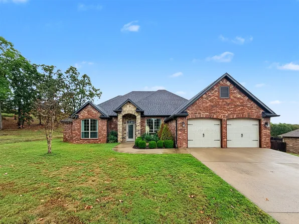 616 Woodlands Dr, Tahlequah, OK 74464
