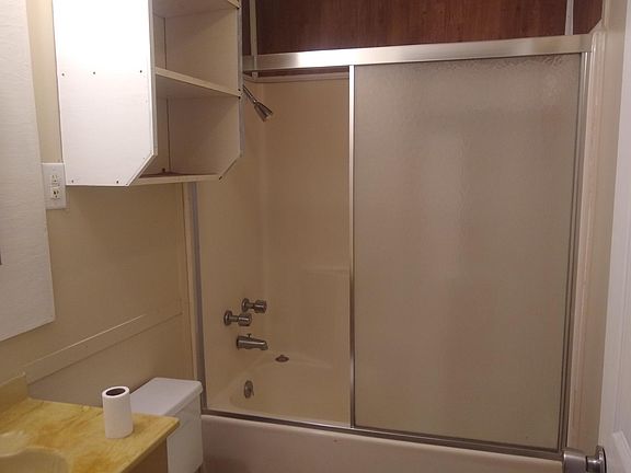 3rd image of 1514 Iowa St
