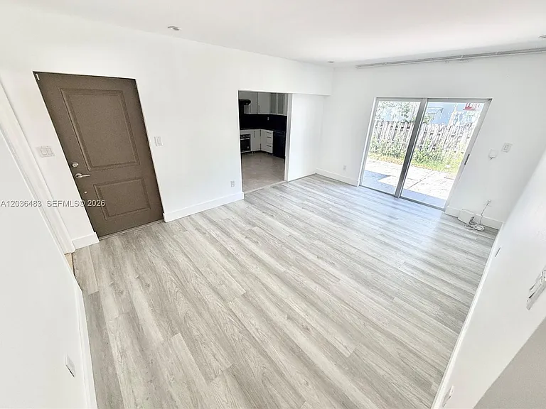1272 NE 145th St — Photo 3
