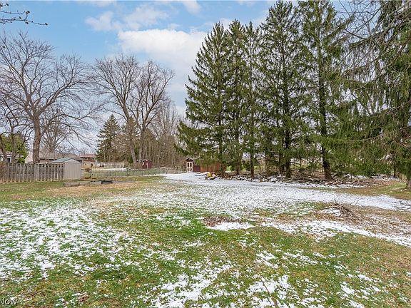 4th image of 6775 Grove Rd