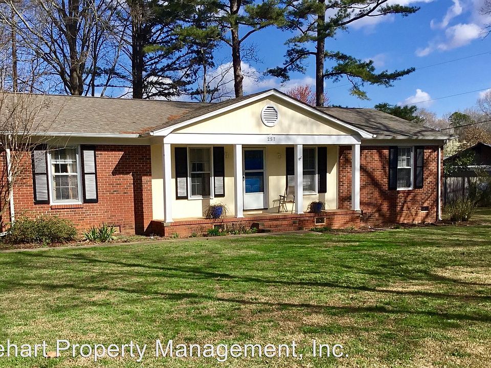 1st image of 257 Arbor Ct