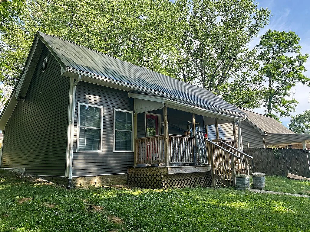 2116 G St photo 1