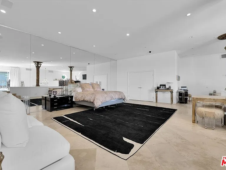 1300 Summitridge Dr — Photo 33